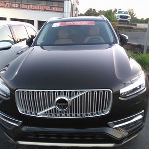 Meet your Posher, Cassandra